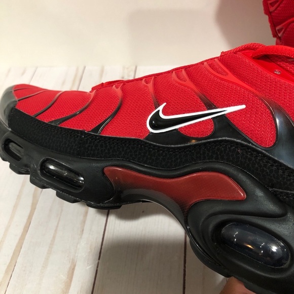 🔴SOLD🔴Nike Air Max Plus TN Tuned UNIVERSITY Red - Picture 9 of 11